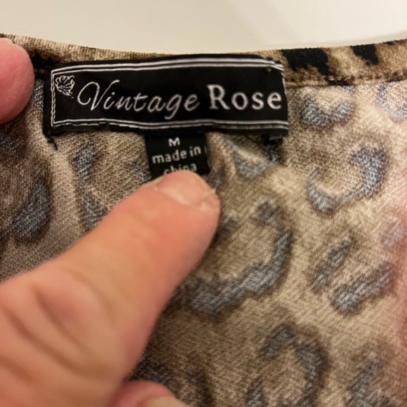 Vivianne  Rose leopard print top medium - Picture 6 of 9